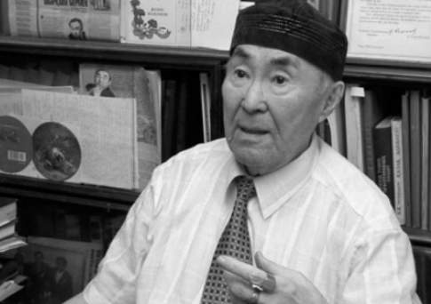 Назарбаев выразил соболезнования родным и близким поэта Музафара Алимбаева